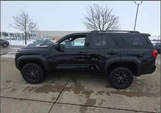TOYOTA 4RUNNER SR5 2025