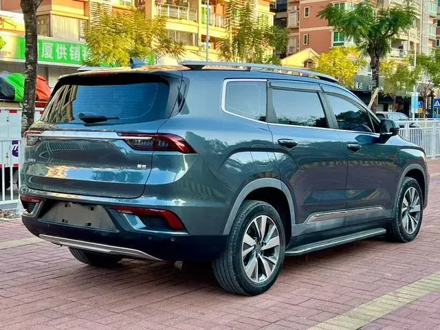 GEELY OKAVANGO 2021