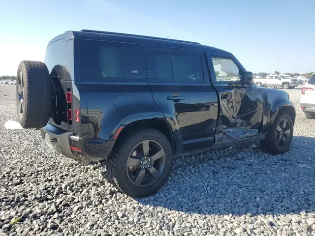 LAND ROVER DEFENDER 110 X-DYNAMIC 2022