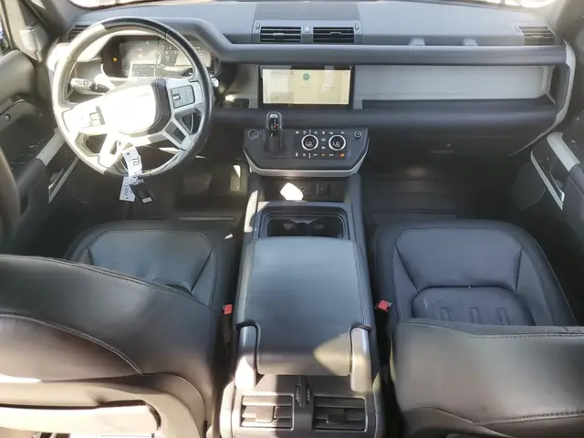 LAND ROVER DEFENDER 110 X-DYNAMIC 2022