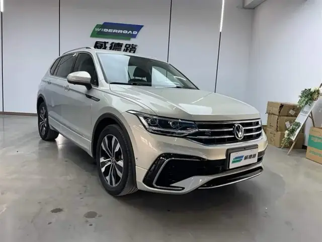 VOLKSWAGEN TIGUAN L 2022