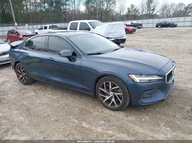 VOLVO S60 T6 MOMENTUM 2020