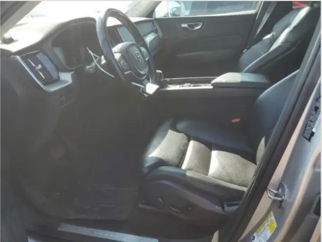 VOLVO XC60 T6 MOMENTUM 2019