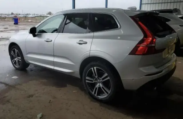 VOLVO XC60 T6 MOMENTUM 2019