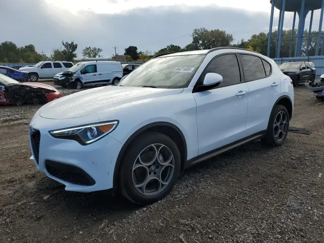 ALFA ROMEO STELVIO 2022