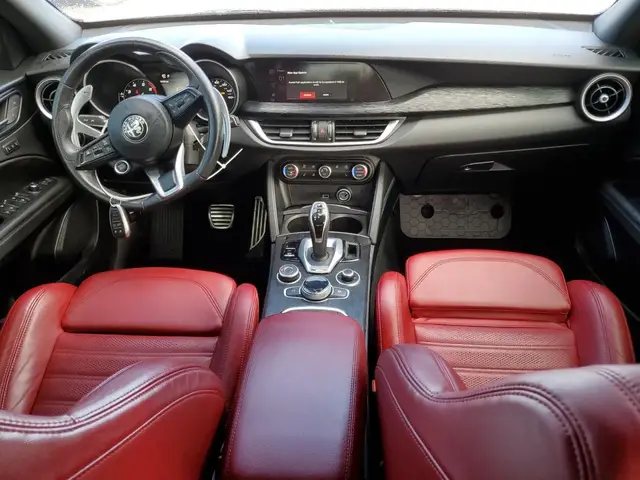 ALFA ROMEO STELVIO 2022