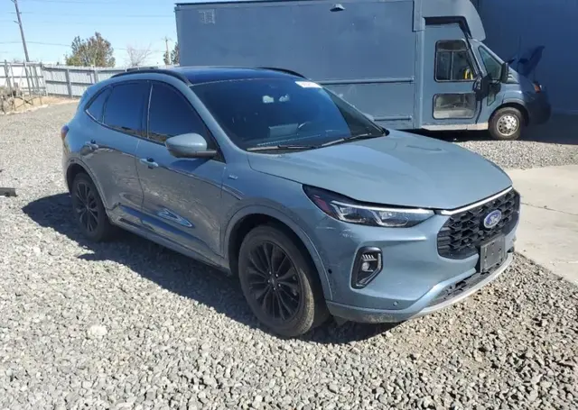 FORD ESCAPE ST LINE ELITE 2023