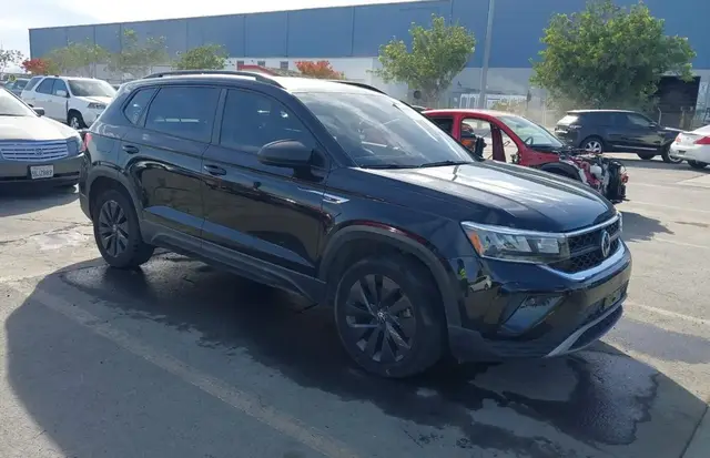 VOLKSWAGEN TAOS 2022