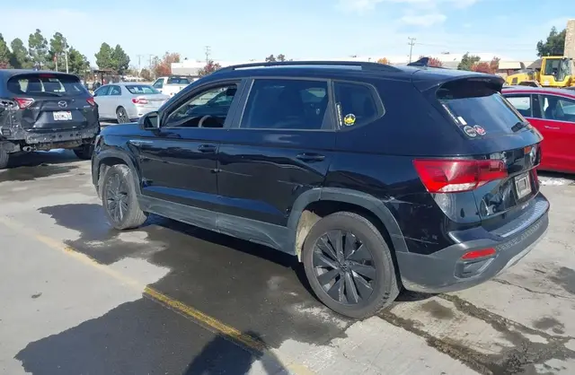 VOLKSWAGEN TAOS 2022