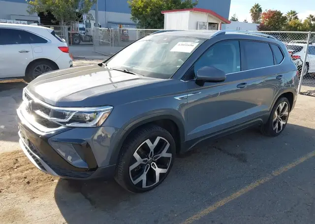 VOLKSWAGEN TAOS 2022