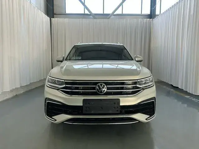 VOLKSWAGEN TIGUAN L 2022