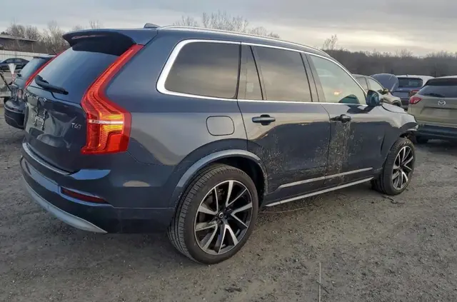 VOLVO XC90 T6 MOMENTUM 2022