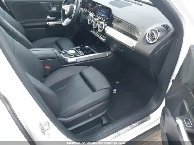 MERCEDES-BENZ GLB 250 4MATIC 2024