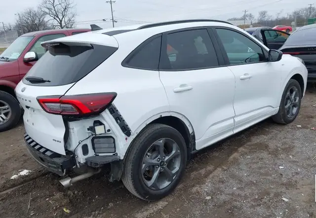 FORD ESCAPE ST-LINE 1 2023