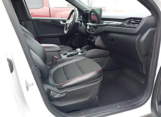 FORD ESCAPE ST-LINE 1 2023