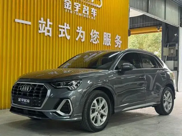 AUDI Q3 2019