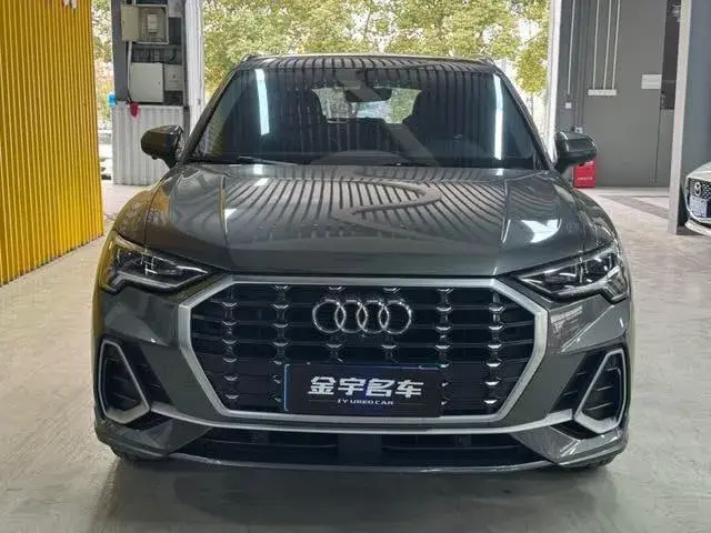 AUDI Q3 2019