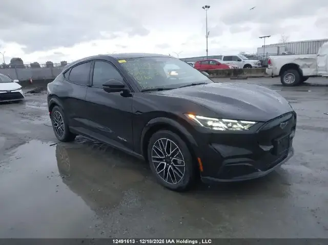 FORD MUSTANG MACH-E PREMIUM 2025