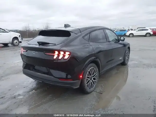 FORD MUSTANG MACH-E PREMIUM 2025