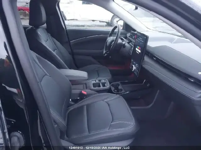 FORD MUSTANG MACH-E PREMIUM 2025