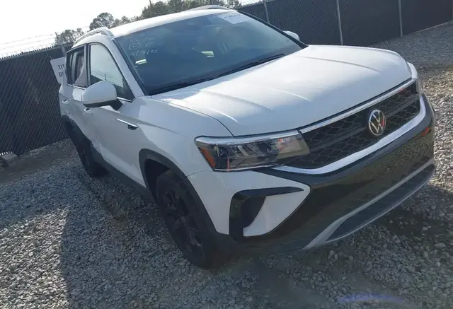 VOLKSWAGEN TAOS SE 1 2023