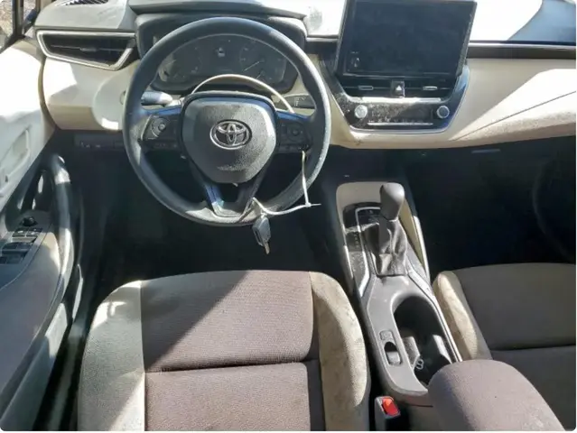 TOYOTA COROLLA LE 2024