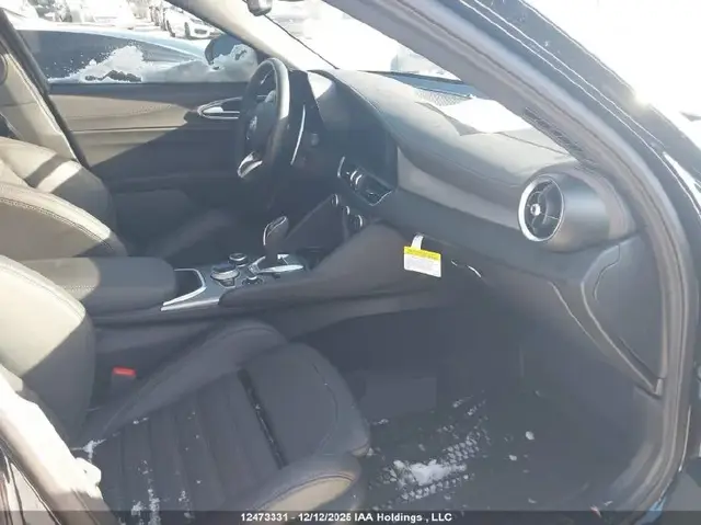 ALFA ROMEO GIULIA VELOCE AWD 2023