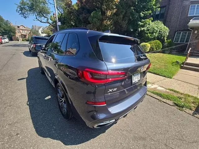 BMW X5 SPORTS ACTIVITY VEHICLE 2022