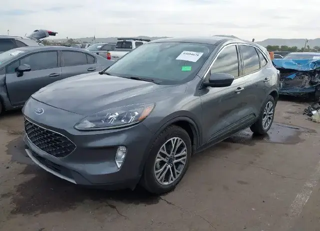 FORD ESCAPE SEL 2022