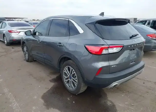 FORD ESCAPE SEL 2022