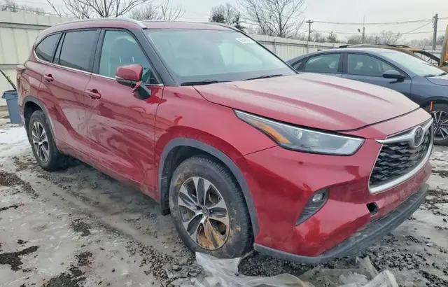 TOYOTA HIGHLANDER LE 2024