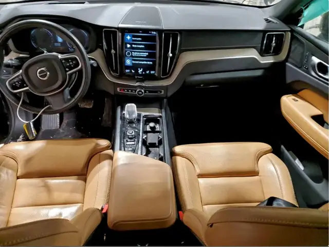 VOLVO XC60 T8 INSCRIPTION 2020