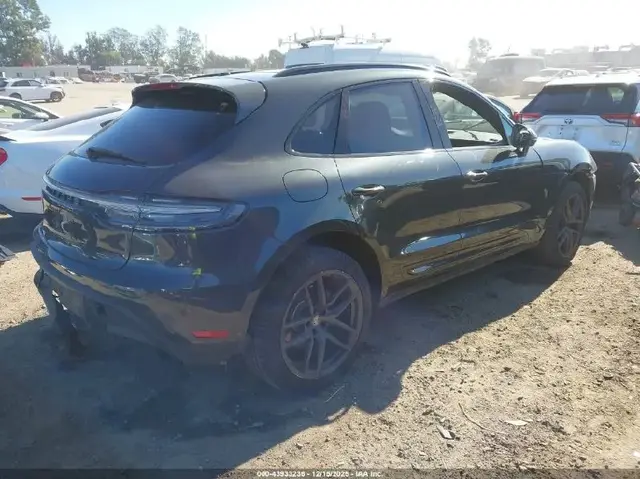 PORSCHE MACAN T 2023