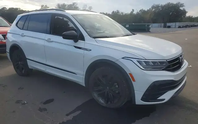 VOLKSWAGEN TIGUAN SE R-LINE BLACK 2022