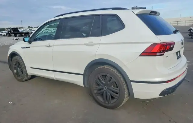 VOLKSWAGEN TIGUAN SE R-LINE BLACK 2022
