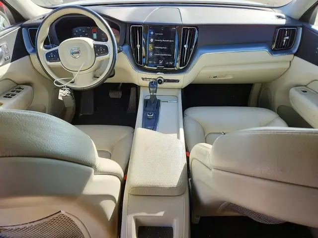 VOLVO XC60 T5 MOMENTUM 2 2018