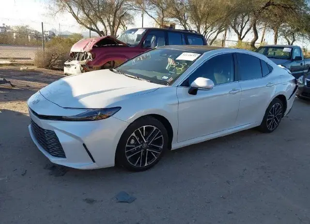 TOYOTA CAMRY XLE 2025