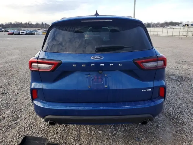 FORD ESCAPE ST LINE 1 2023