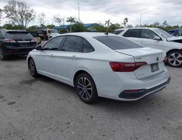 VOLKSWAGEN JETTA 2024