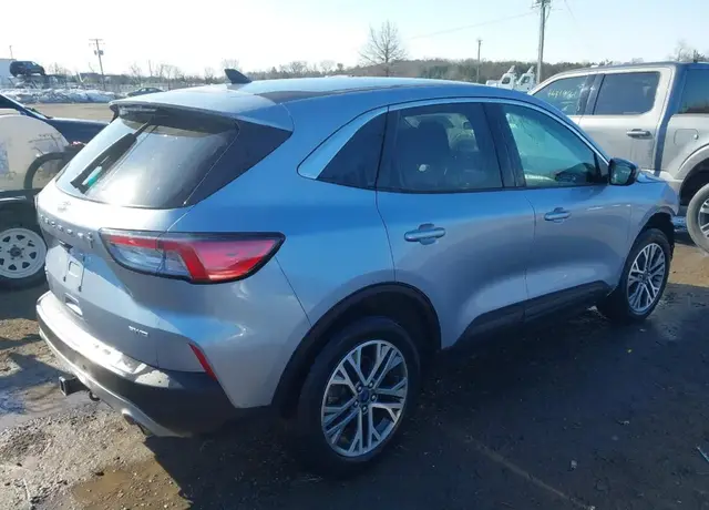 FORD ESCAPE SEL 1 2022