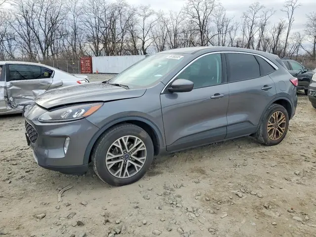 FORD ESCAPE SEL 2022