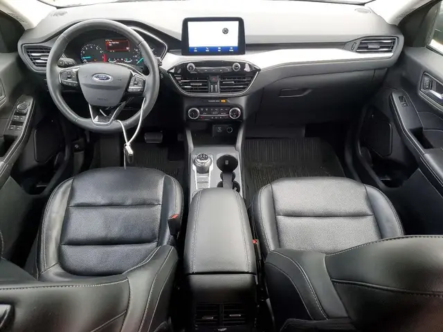 FORD ESCAPE SEL 2022