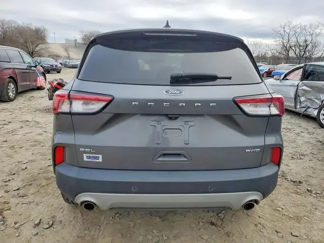 FORD ESCAPE SEL 2022