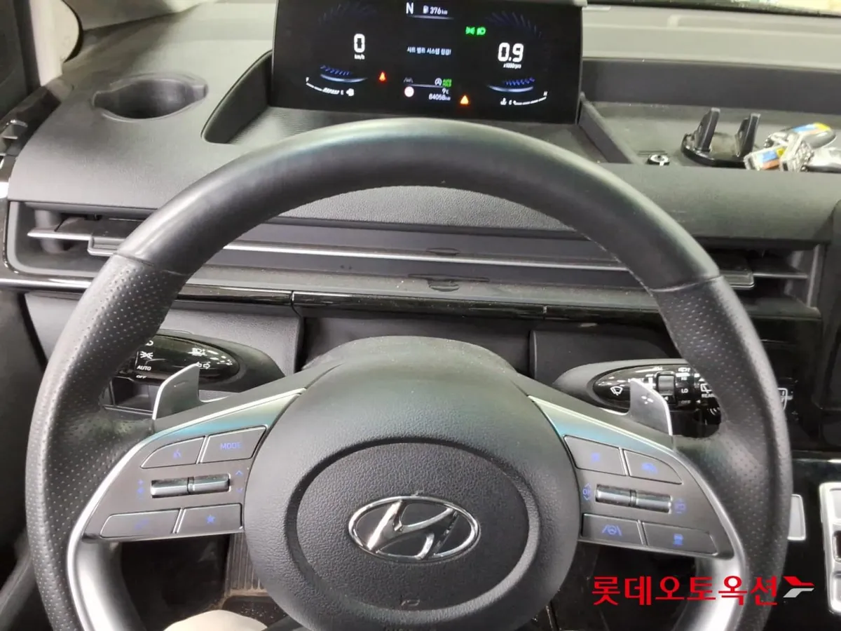 HYUNDAI STARIA LONUGE 4WD 9 2026