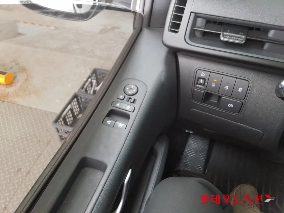 HYUNDAI STARIA TOURER 9 2026