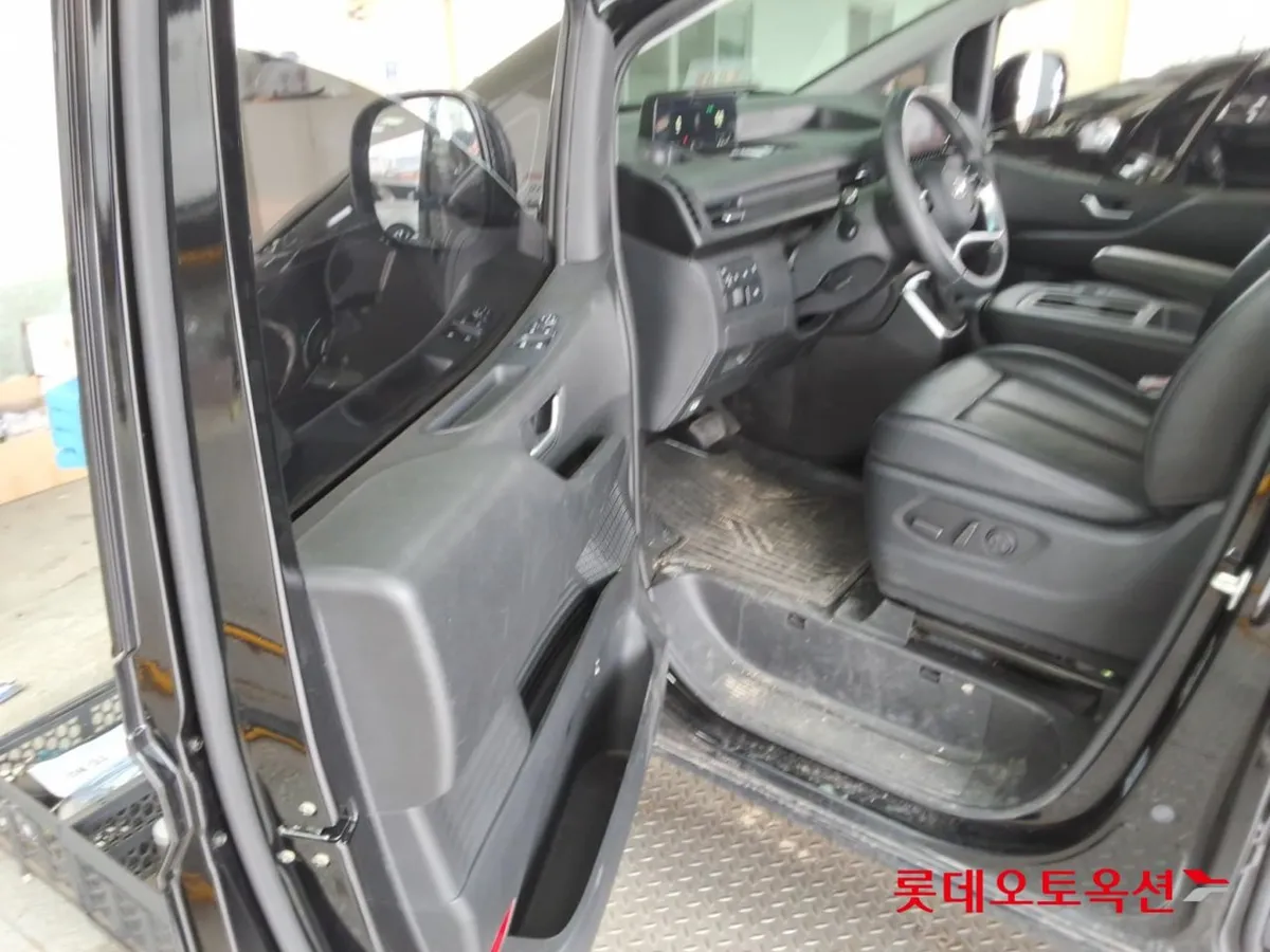 HYUNDAI STARIA TOURER 9 2026