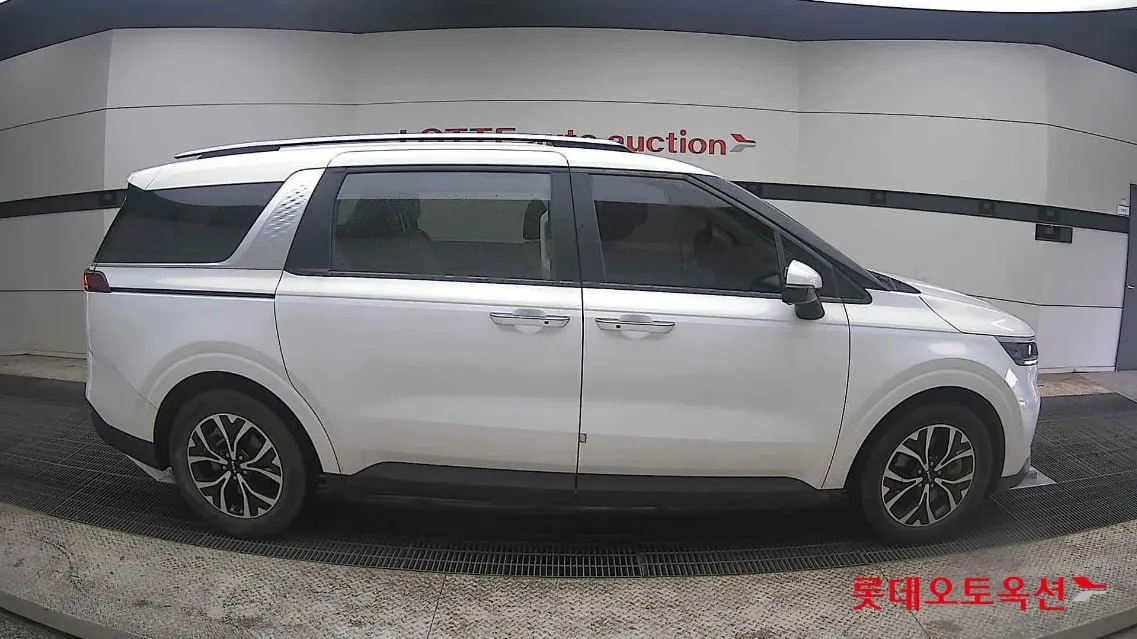 KIA CARNIVAL PRESTIGE 9 2026