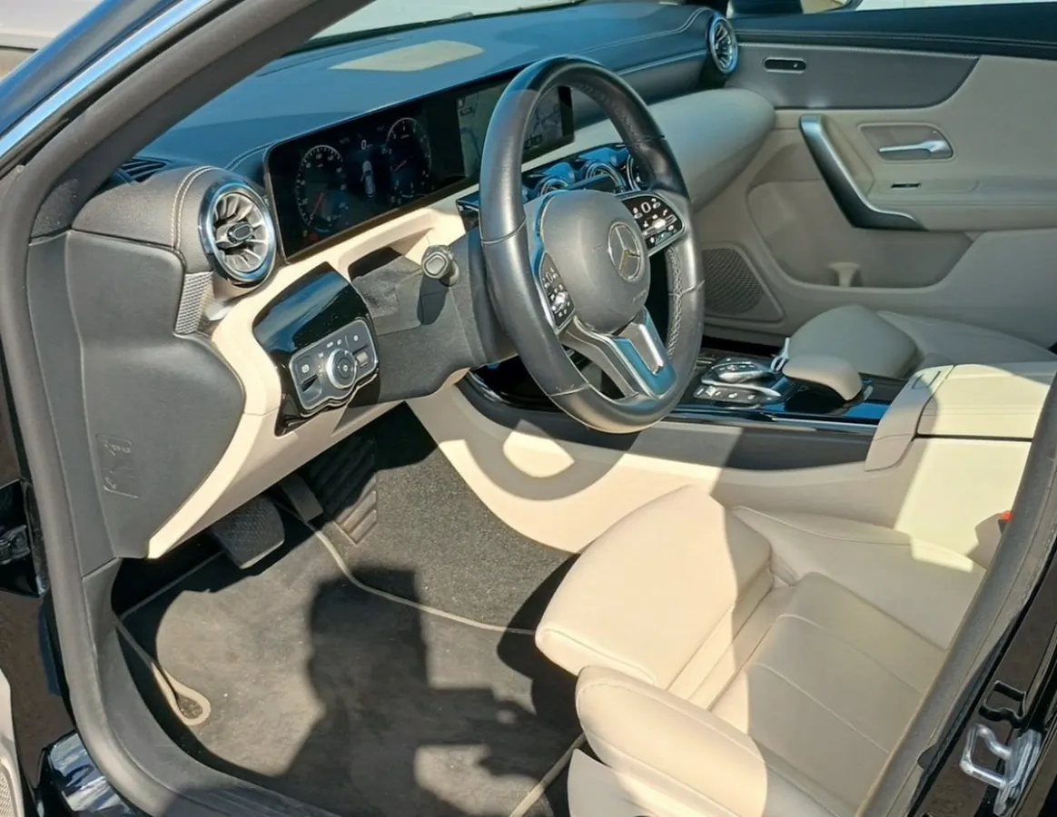 MERCEDES-BENZ CLA 200 LUXURY 2021