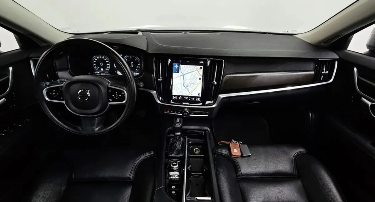 VOLVO V90 CROSS COUNTRY 2017