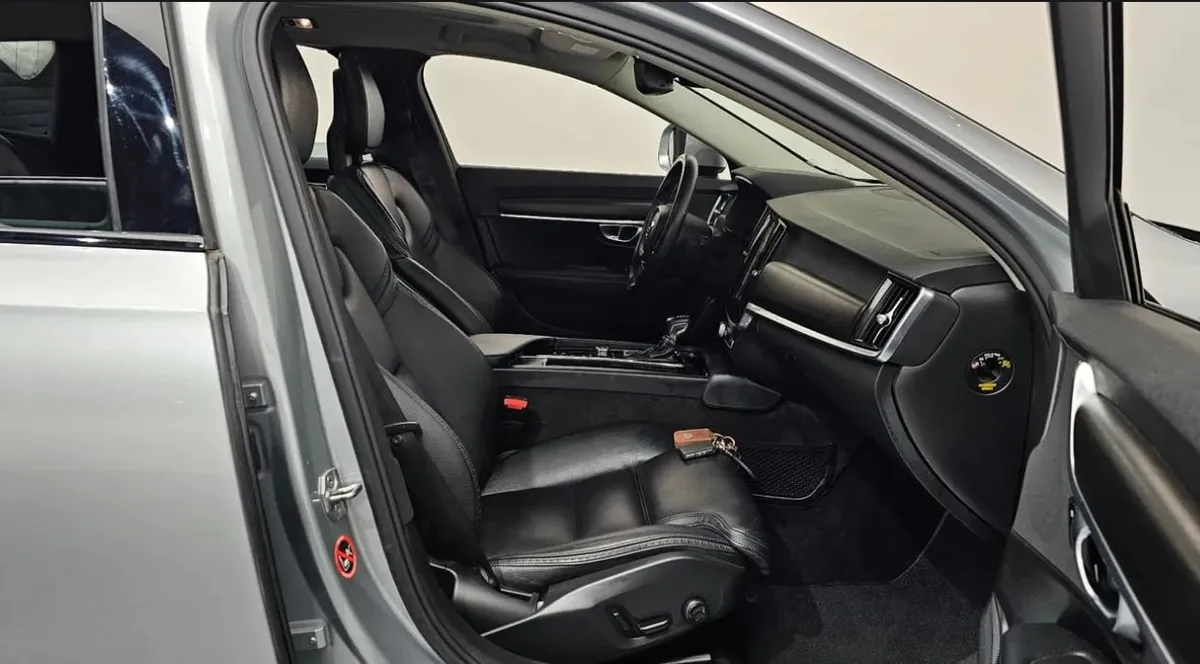 VOLVO V90 CROSS COUNTRY 2017